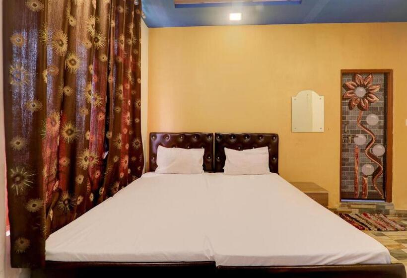 Oyo Hotel Shyam Palace