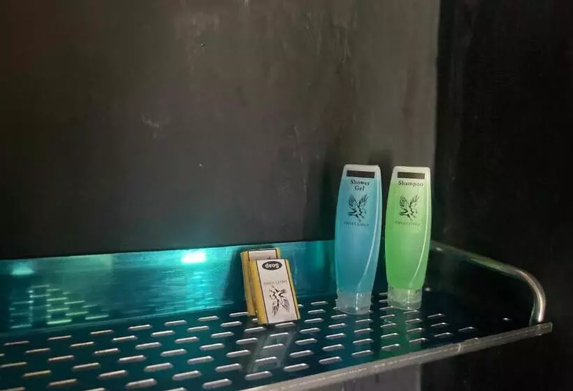 Majatalo Eagles Lodge   Kandy