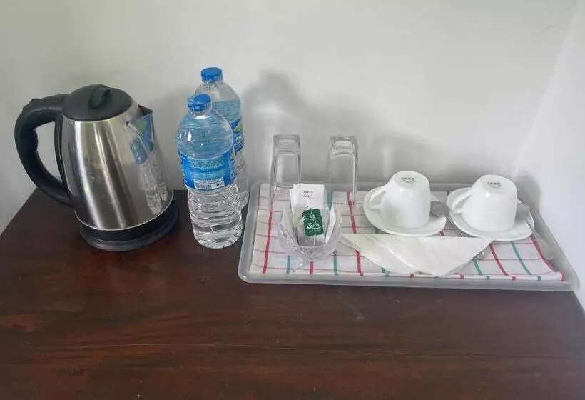 Majatalo Eagles Lodge   Kandy