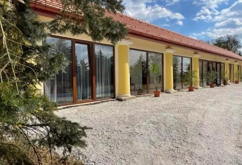 Majatalo Vitál Guesthouse