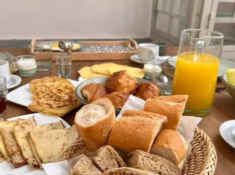 Riad La Fayette Bed & Breakfast