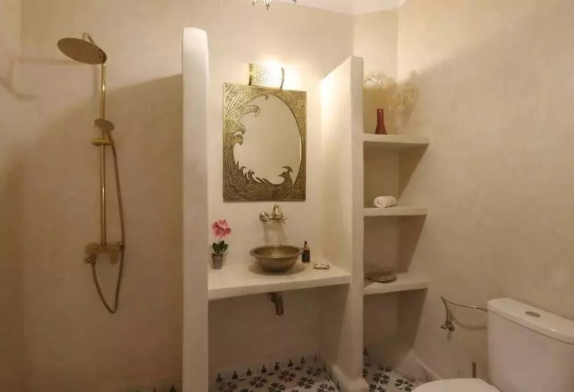 Riad La Fayette Bed & Breakfast