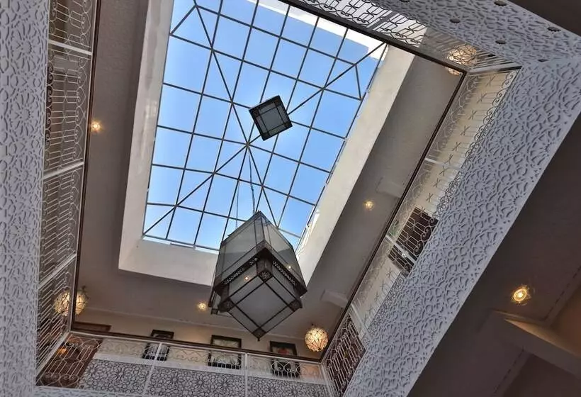 Riad La Fayette Bed & Breakfast