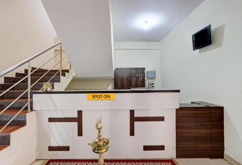 Spot On Capital Inn Hotel Rooms