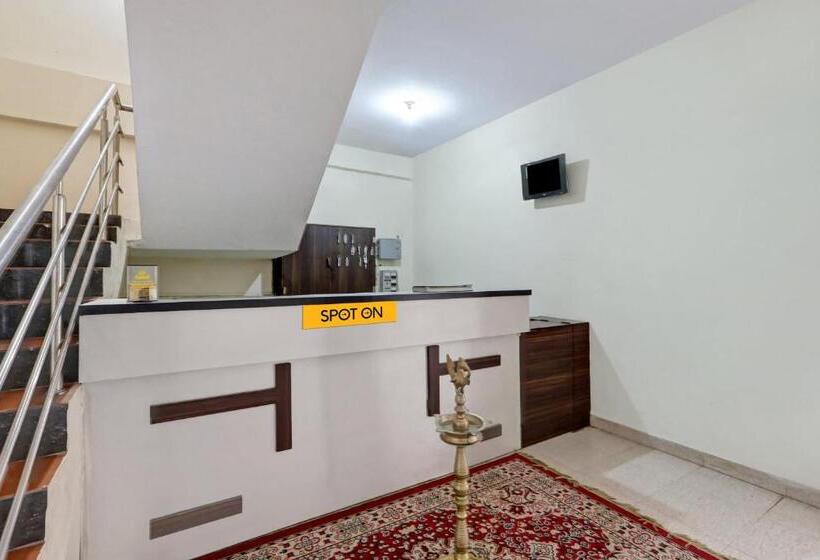 Spot On Capital Inn Hotel Rooms