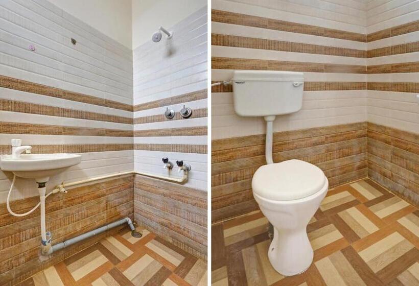 Spot On Capital Inn Hotel Rooms