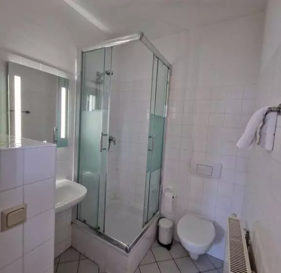 Retkeilymaja Gasthof Reuner