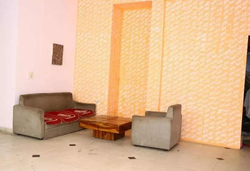 Aamiaismajoitus (B&B) Mallikas Swastik Homestay