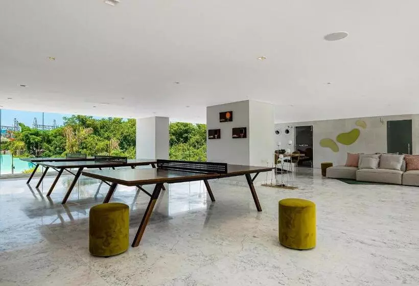 Hotelli Artist S Retreat @ Marítima Golf 2h