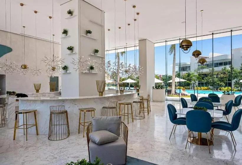 Hotelli Artist S Retreat @ Marítima Golf 2h