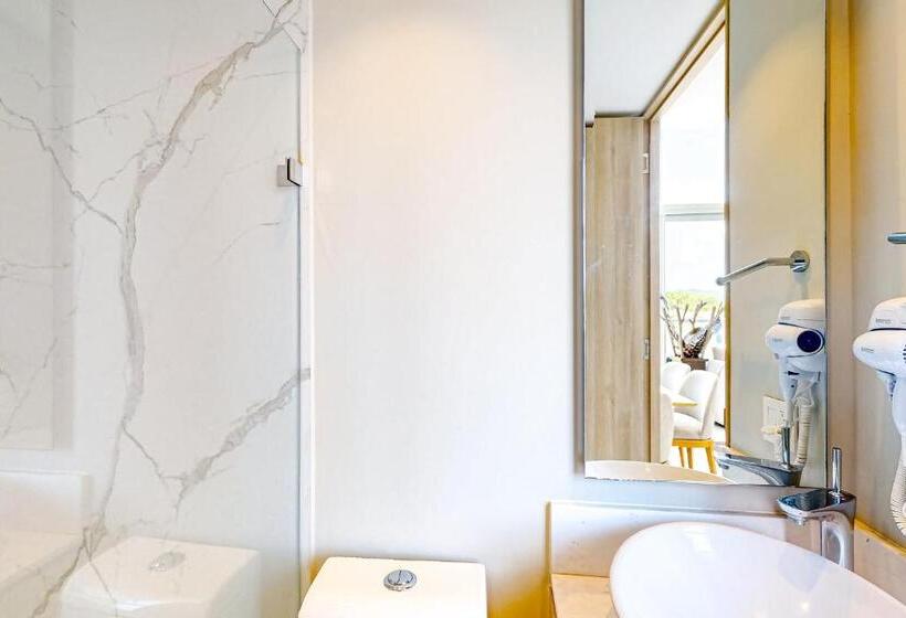 هتل Artist S Retreat @ Marítima Golf 2h