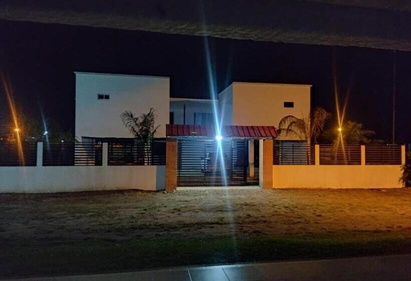 Otel Chiriguare Parrilla