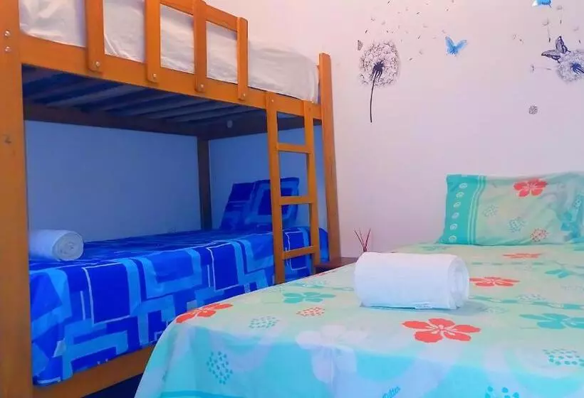 ホテル Hospedaje Josue   Paracas