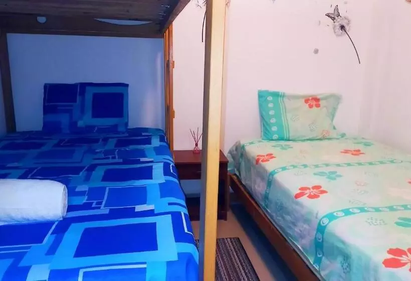ホテル Hospedaje Josue   Paracas
