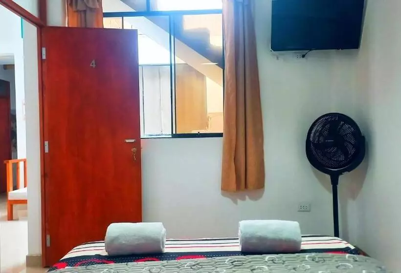 ホテル Hospedaje Josue   Paracas