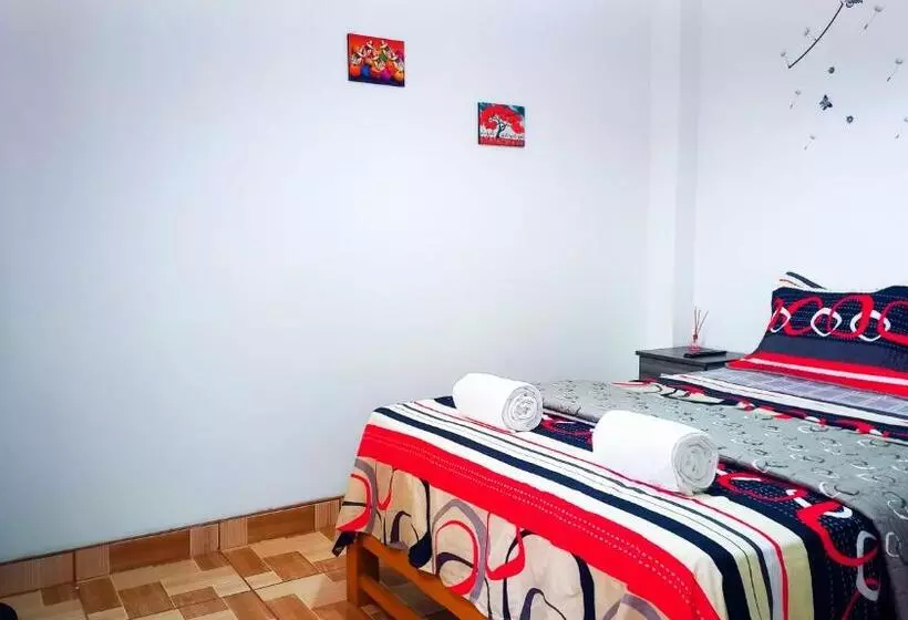 ホテル Hospedaje Josue   Paracas