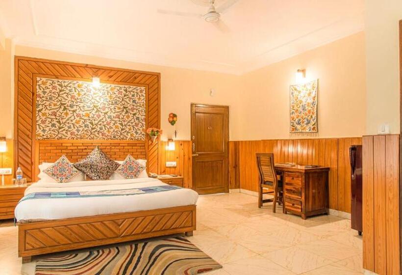 בית מלון כפרי Nandini By Great Empire