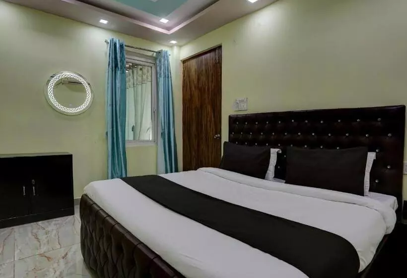 Oyo Flagship Hotel Omex