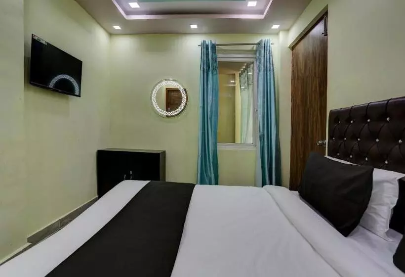 Oyo Flagship Hotel Omex