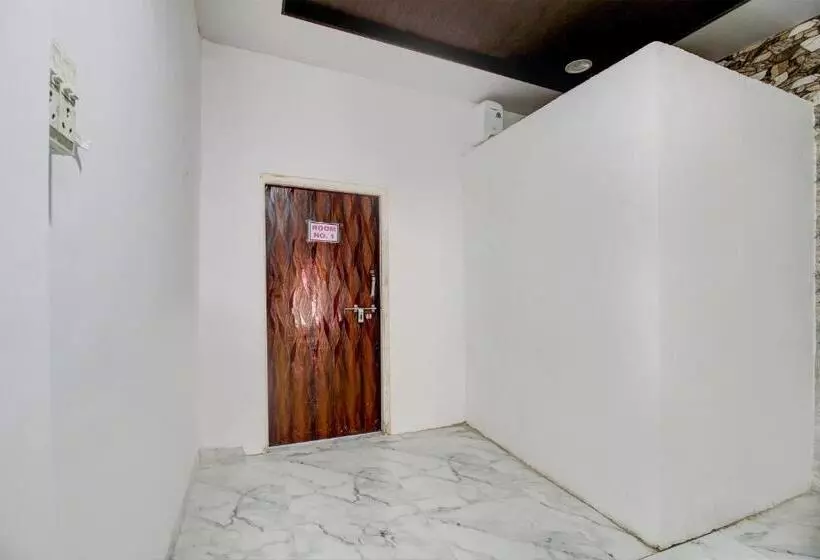 Oyo Hotel Satyam Shree