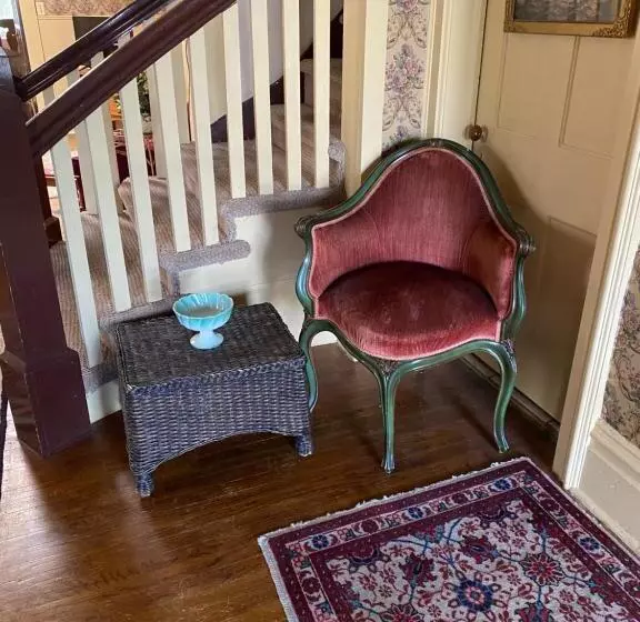 Pansy’s Parlor Bed & Breakfast