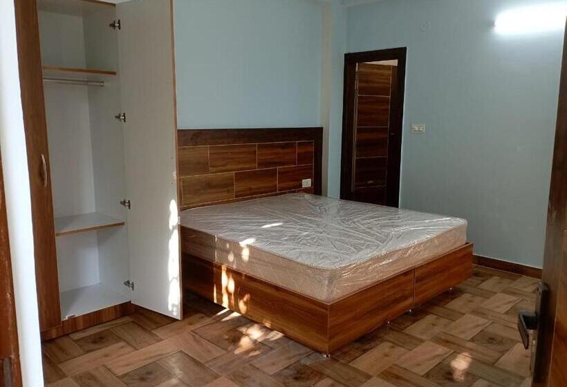 پانسیون Crescent Moon Homestay