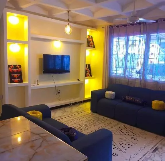 پانسیون Crown Villa Homes Shanzu
