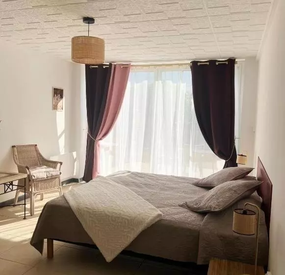 Majatalo La Côte Des Blancs   Domaine Viticole & Maison D Hôtes