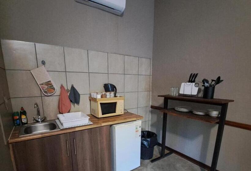 פנסיון Morgenbos Guesthouse