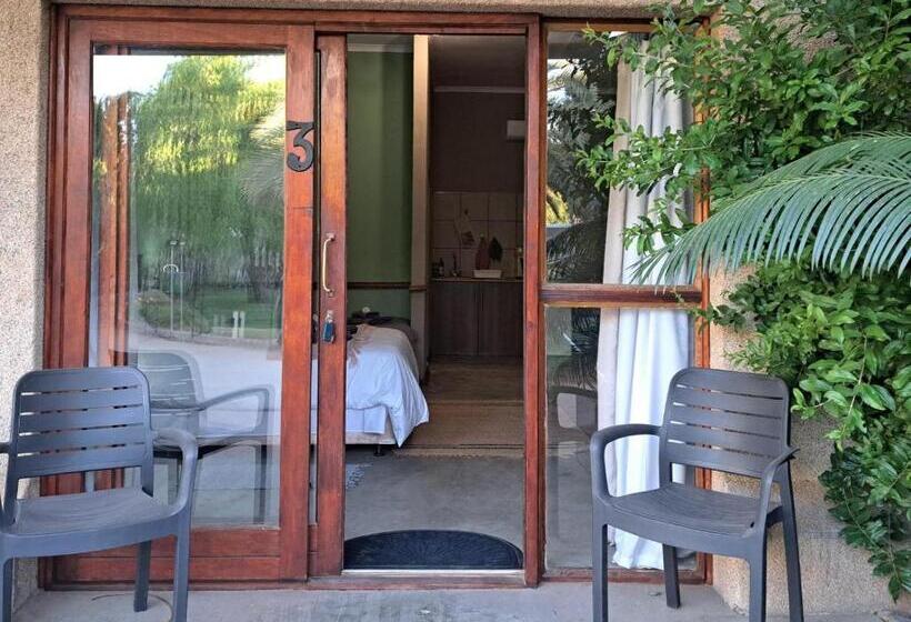 פנסיון Morgenbos Guesthouse