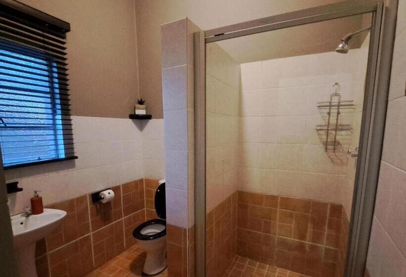 פנסיון Morgenbos Guesthouse