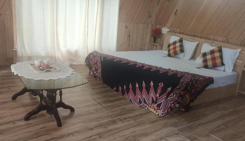 פנסיון Mountain View Cottage