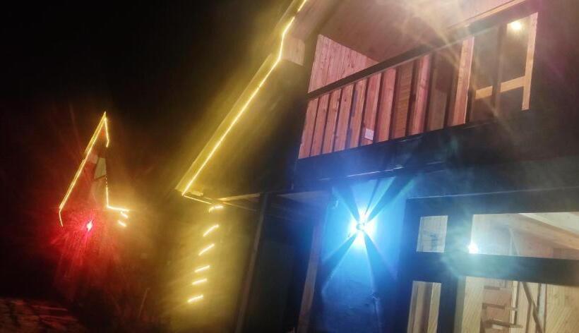 פנסיון Mountain View Cottage