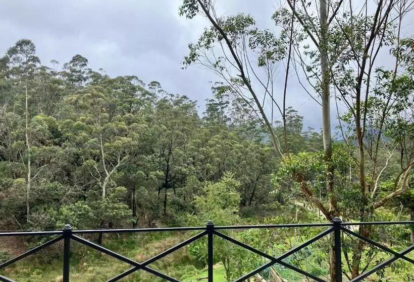 پانسیون Whistling Thrush Cottage
