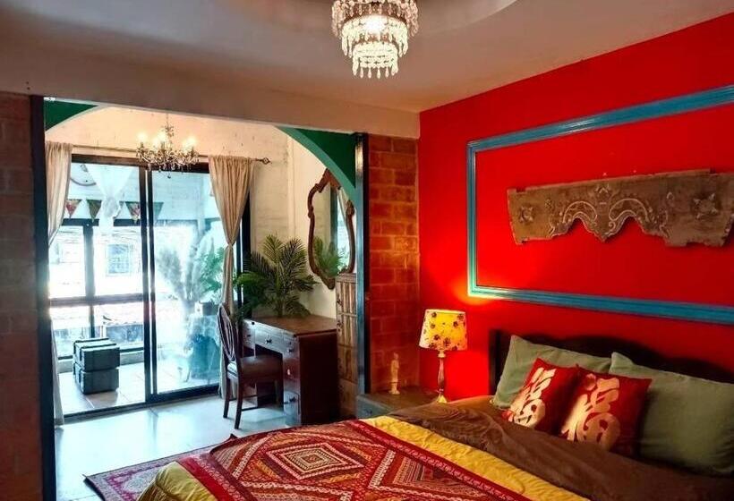 Общежитие Fluid Phuket