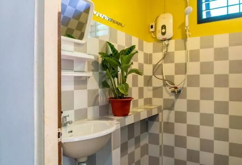 ユースホステル La Casa De Jardin