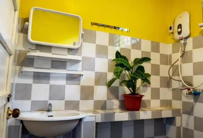 ユースホステル La Casa De Jardin