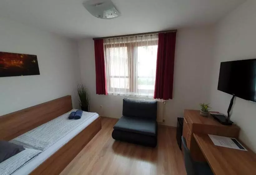 Aamiaismajoitus (B&B) Citylife Rooms