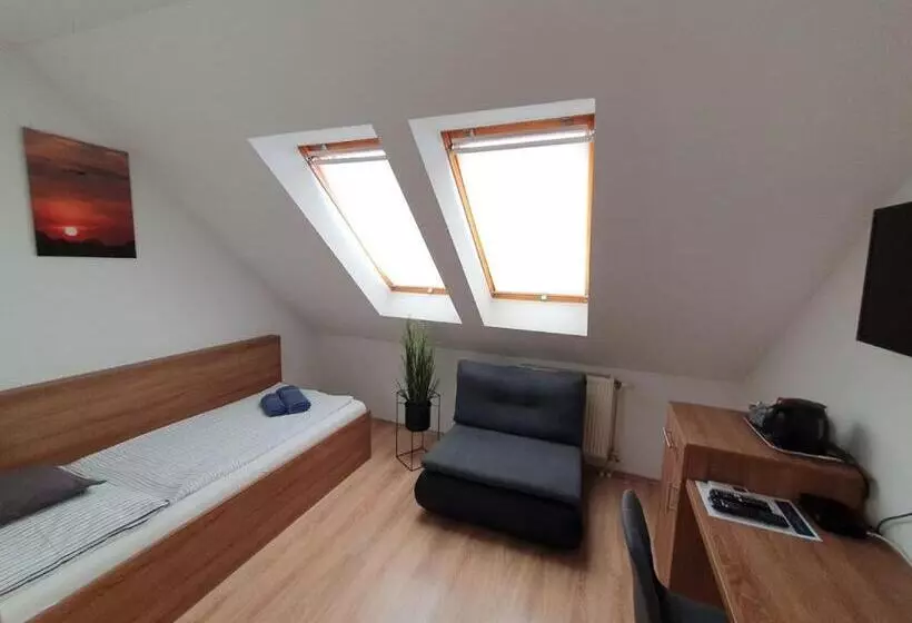 Aamiaismajoitus (B&B) Citylife Rooms