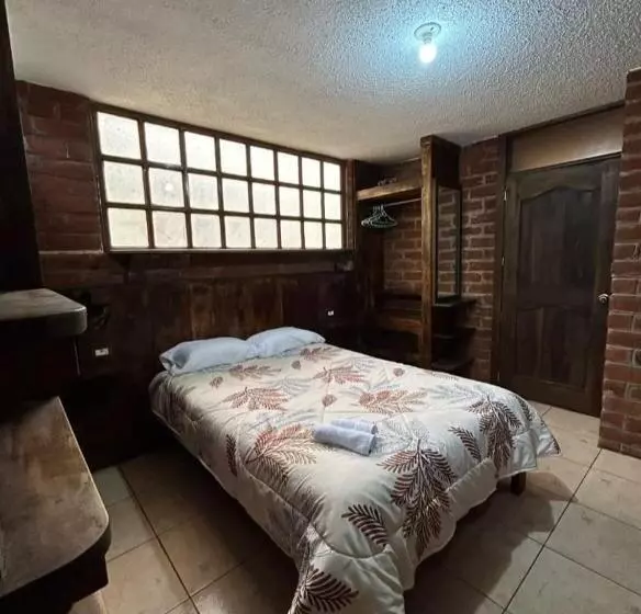 Aamiaismajoitus (B&B) Pineal Hampi Huasi