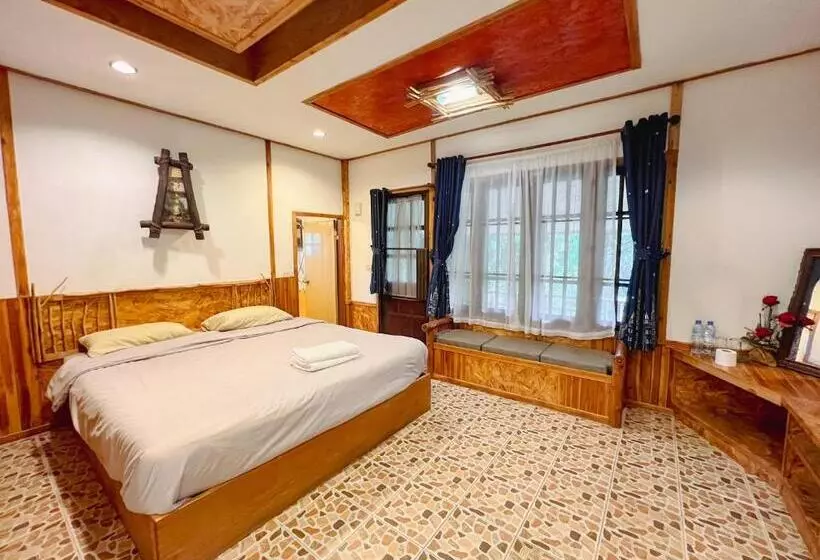 Hotelli เนริสารีสอร์ท เขาค้อ