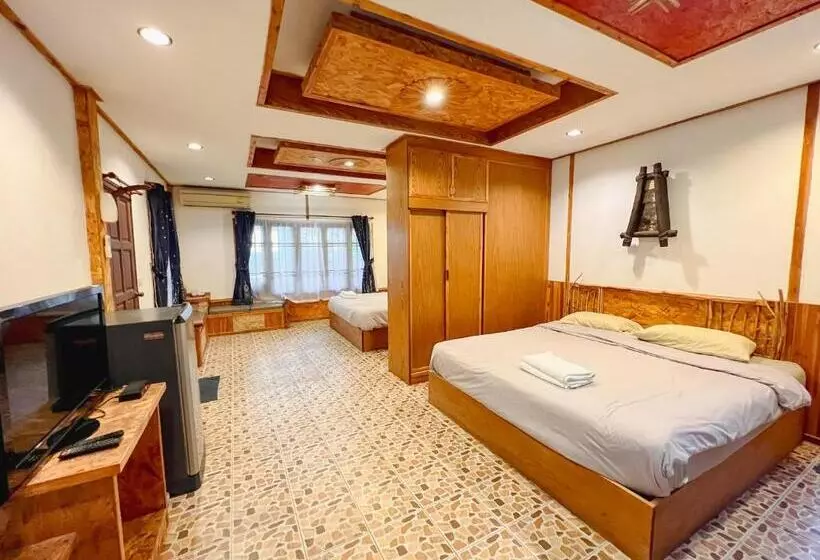 Hotelli เนริสารีสอร์ท เขาค้อ