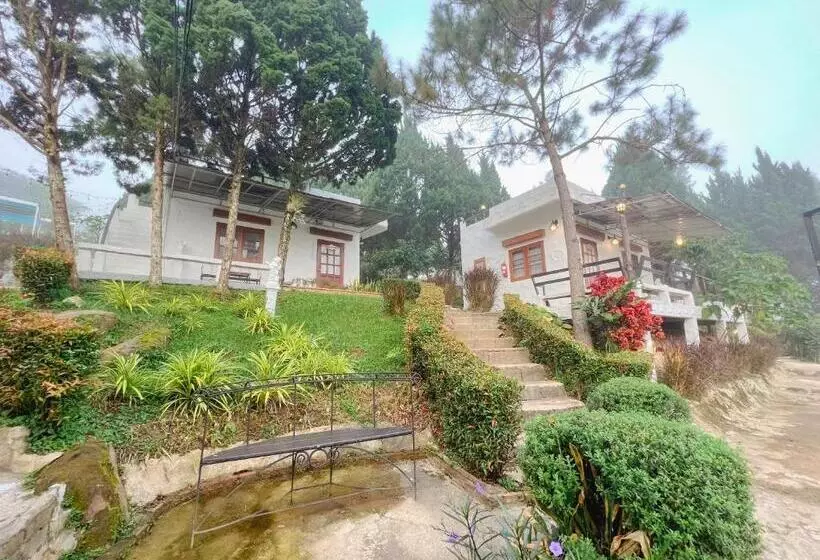 Hotelli เนริสารีสอร์ท เขาค้อ