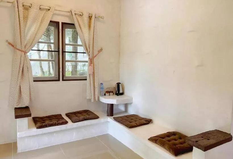 Hotelli เนริสารีสอร์ท เขาค้อ