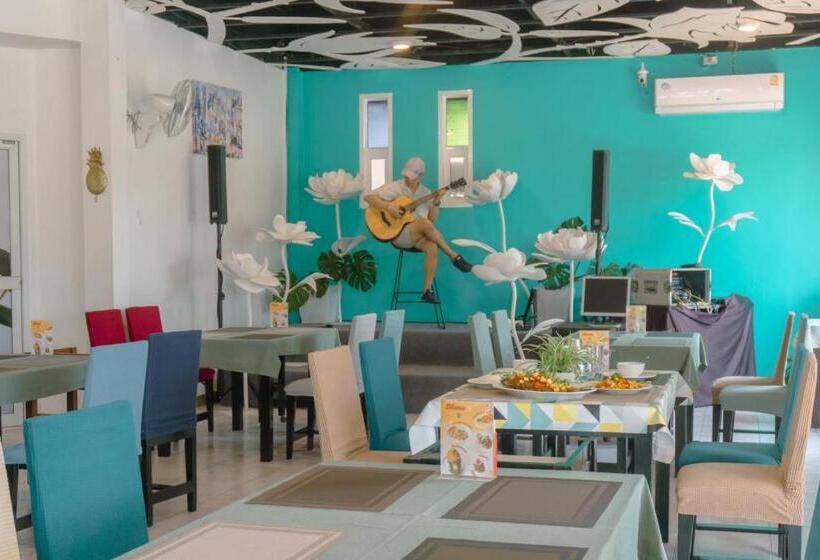 Hotel Anika Boutique   อัณณิกา บูทีค