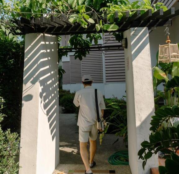 Hotel Anika Boutique   อัณณิกา บูทีค