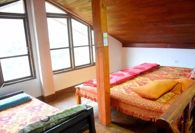 Hotelli Forest View Villa