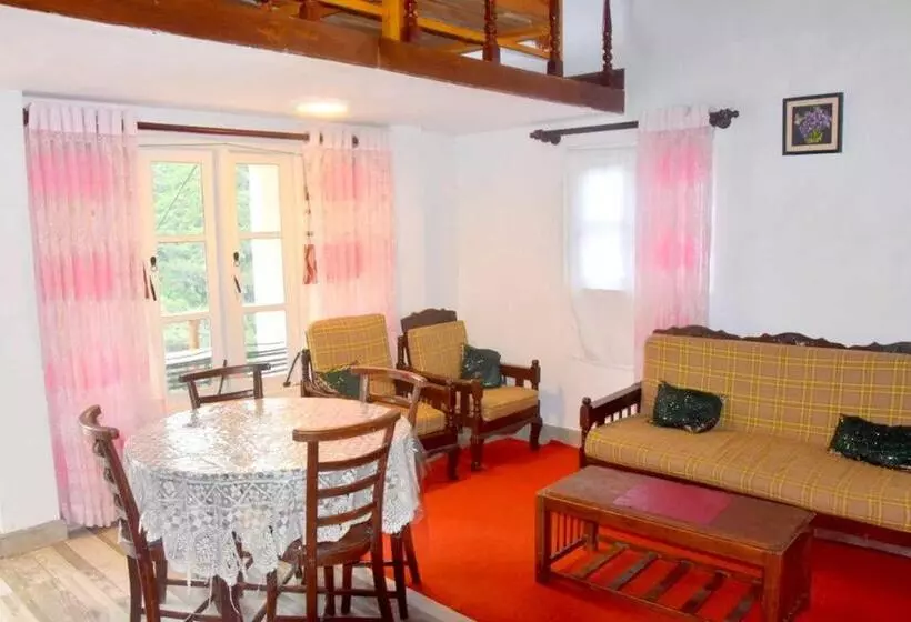 Hotelli Forest View Villa