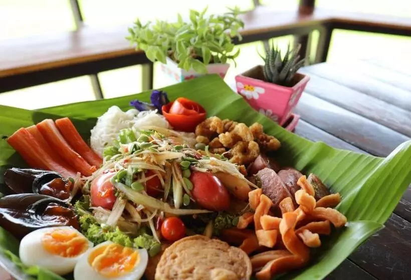 Hotelli Whitehouse Resort