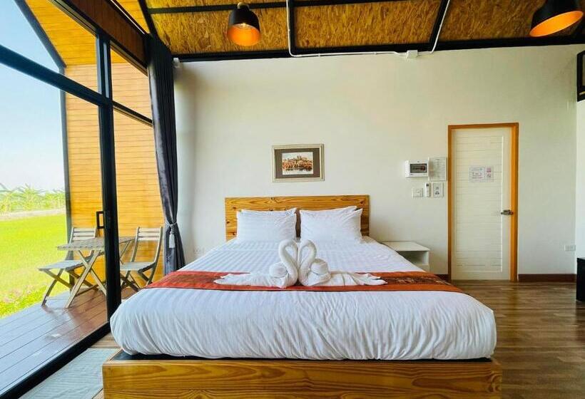 호텔 Whitehouse Resort